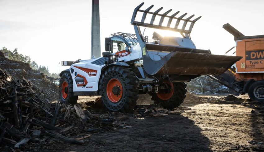 Verreiker recyclage afvalverwerking Bobcat Vangaever 11