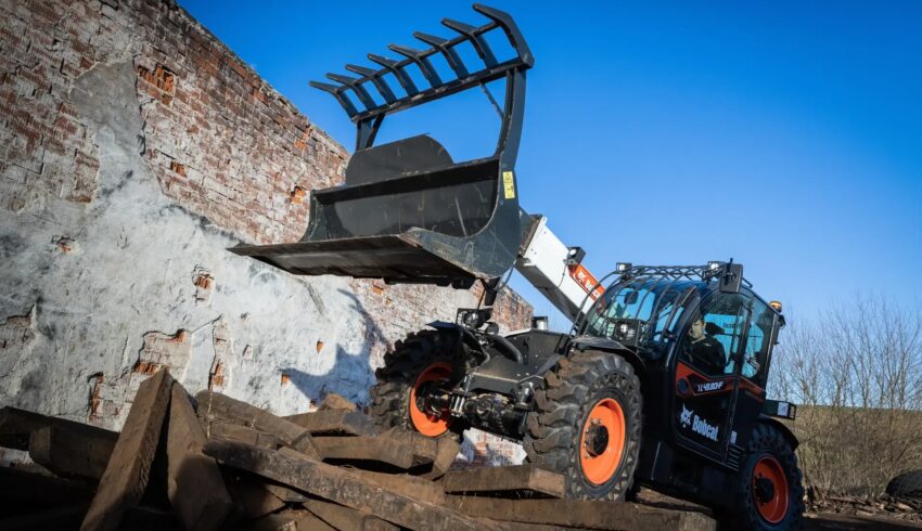 Verreiker recyclage afvalverwerking Bobcat Vangaever 13