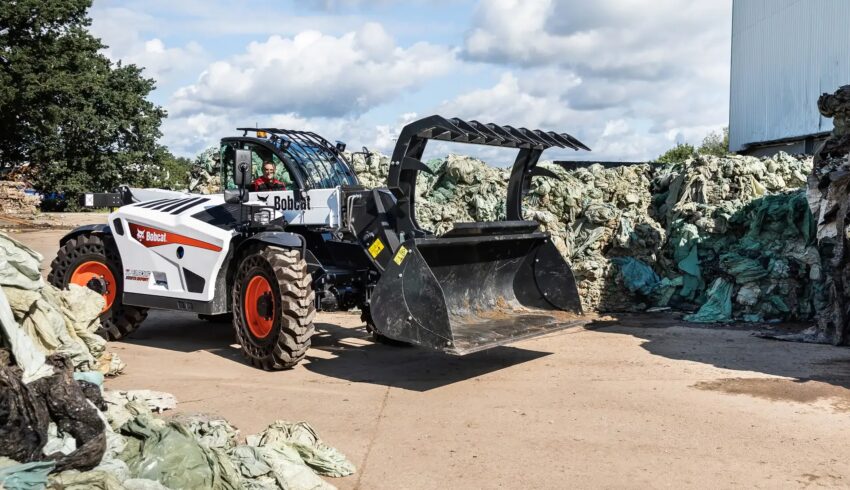 Verreiker recyclage afvalverwerking Bobcat Vangaever 26