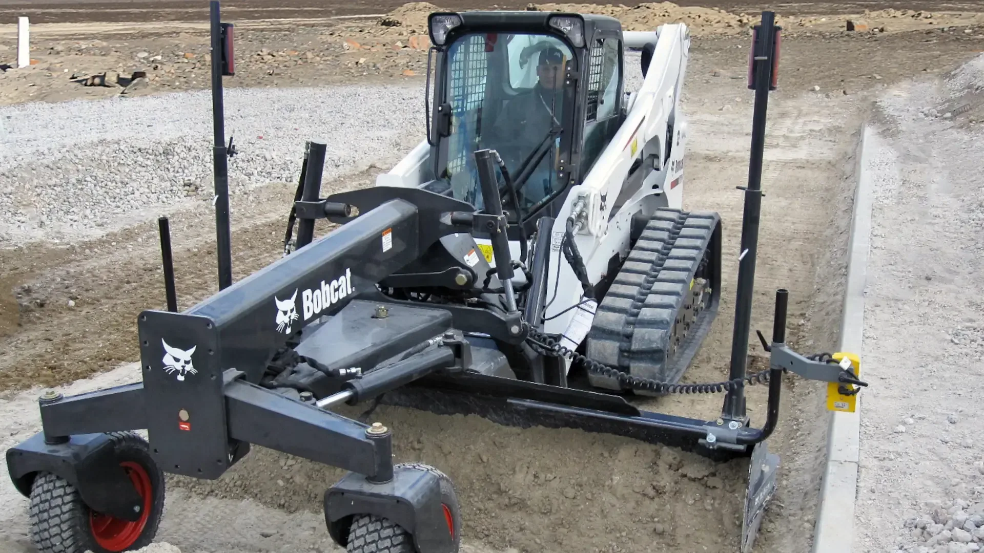 Bobcat rupslader wegwerkzaamheden Vangaever Bobcat 01